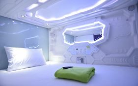 Whiz Capsule Hotel Thamrin Jakarta